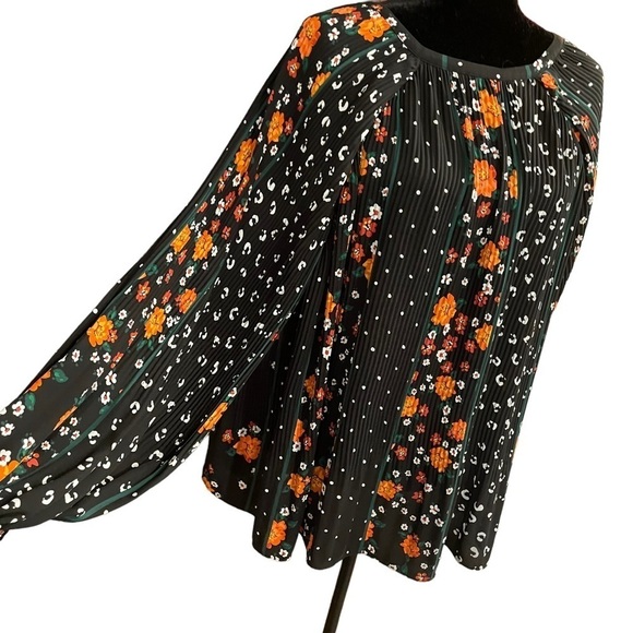 Gorgeous Ann Taylor Floral Blouse XL - Picture 7 of 10